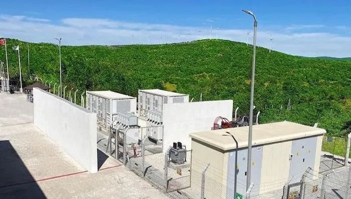 Türkiye’nin İlk Depolamalı RES Enerji Bakanlığı Kabulü Yapıldı