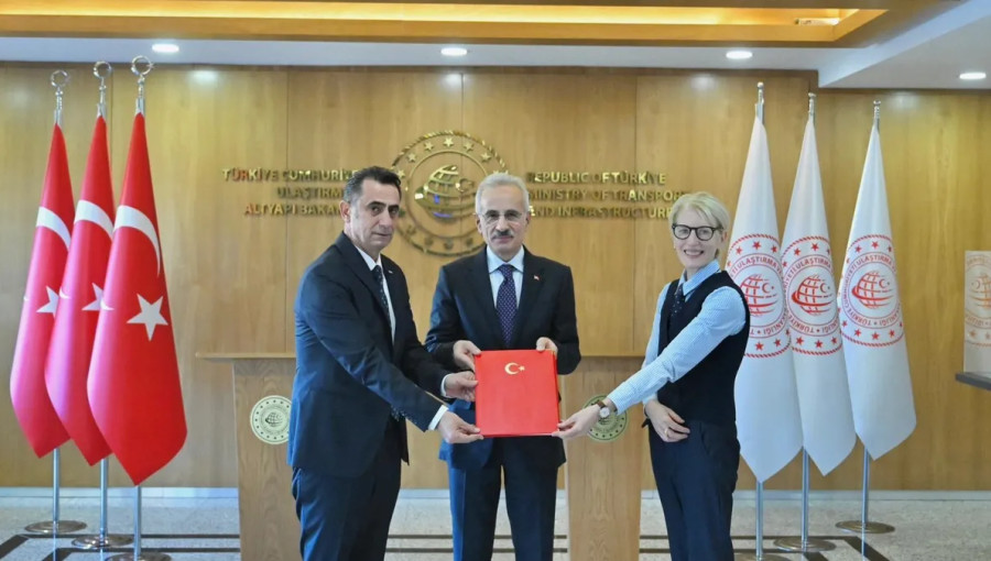 Türkiye Hidrojenli Tren İçin İngiltere İle Anlaşma İmzaladı